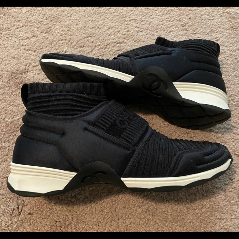 HI TOP CHANEL SNEAKERS
